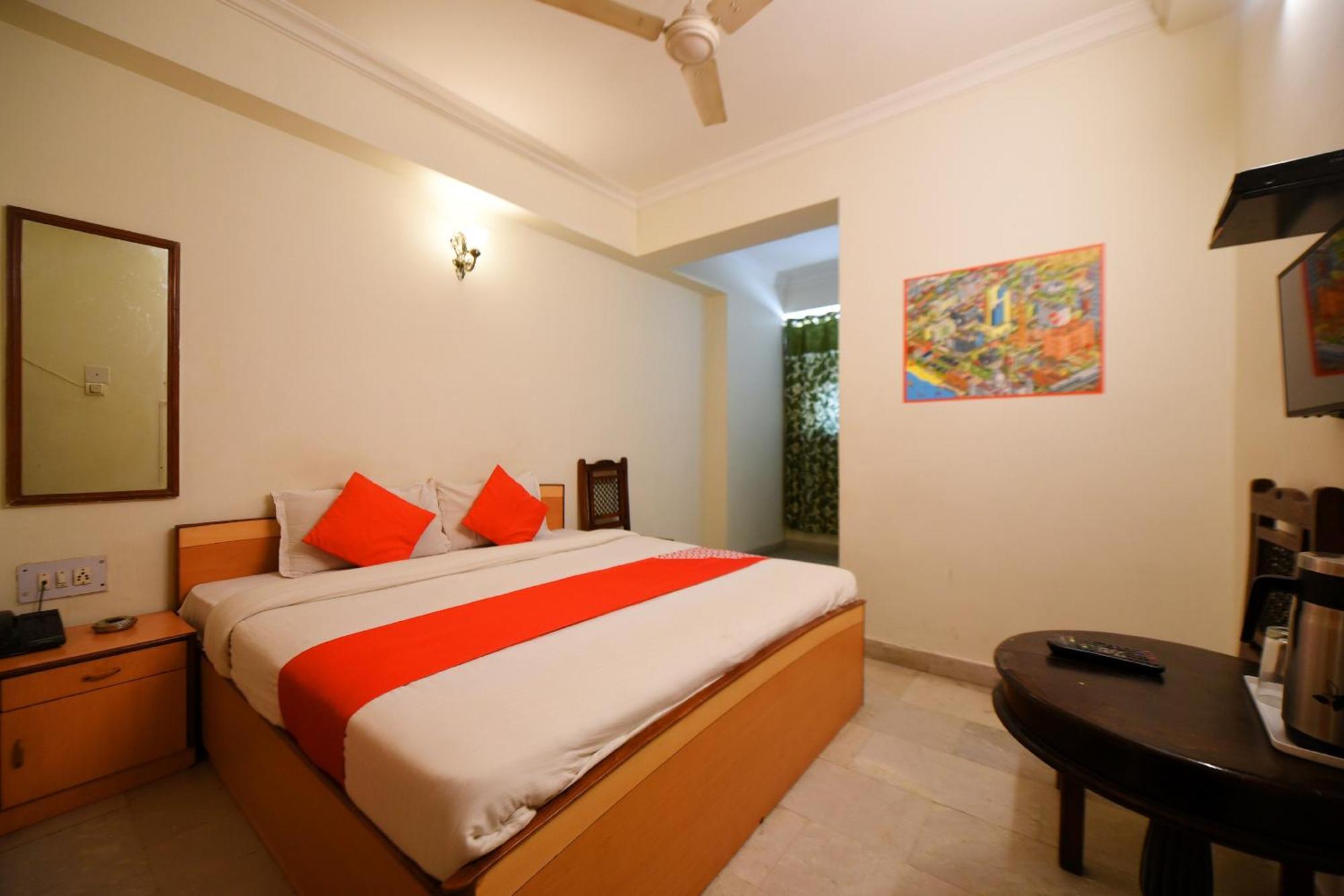 Oyo C M Regency Hotel Jaipur Exterior photo
